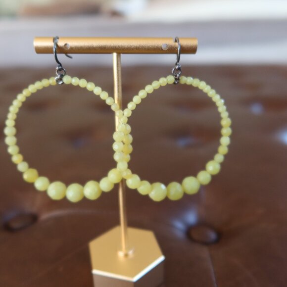 Chan Luu faceted light green jade (?) front facing hoops earrings 2" long drops - Picture 1 of 13